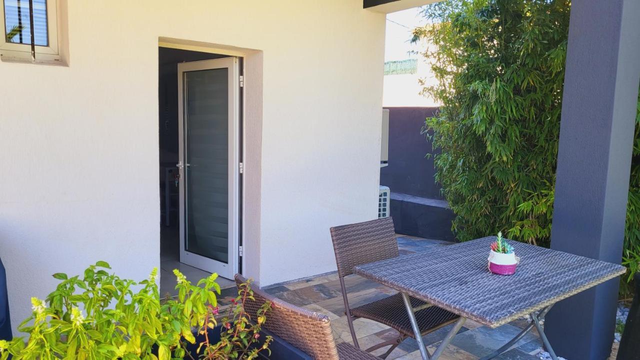 Studio Prive Attenant Villa Piscine Marseille Exterior photo